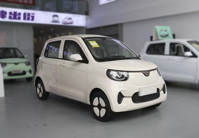 藍(lán)業(yè)小虎（指導(dǎo)價(jià)：$2,000）